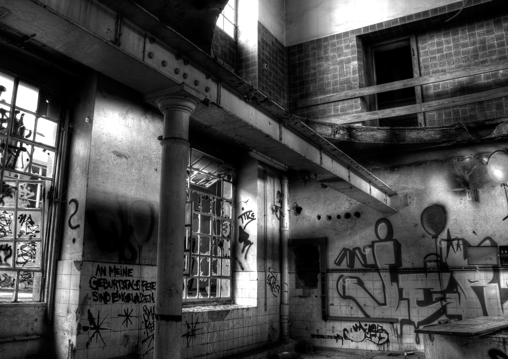 Cardinal-Brauerei, Rheinfelden, Schweiz lost places - vergessene orte in der schweiz - cardinal-brauerei cardinal brauerei verlassen hdr hdri schwarz/weiss urban exploration
