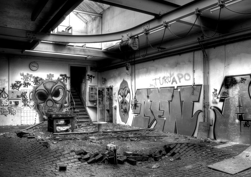 Cardinal-Brauerei, Rheinfelden, Schweiz lost places - vergessene orte in der schweiz - cardinal-brauerei cardinal brauerei verlassen hdr hdri schwarz/weiss urban exploration
