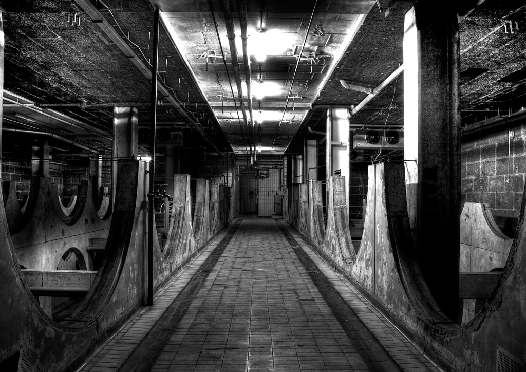 Gurten-Brauerei, Schweiz lost places - vergessene orte in der schweiz - gurten brauerei bern gurten-brauerei verlassen hdr hdri schwarz/weiss urban exploration