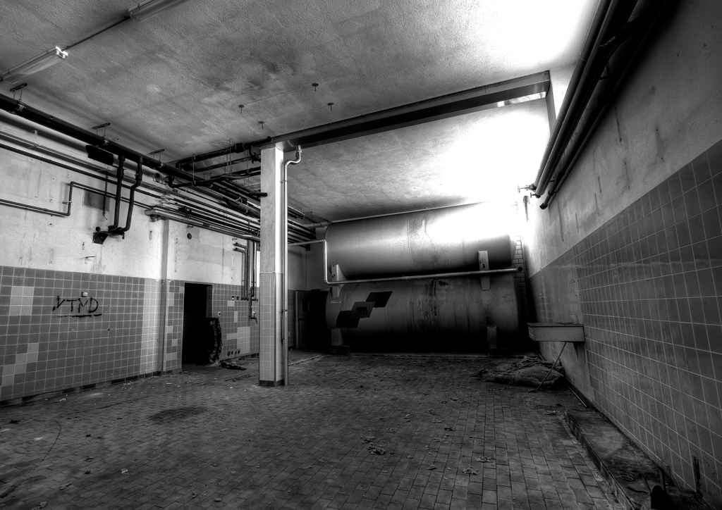 Gurten-Brauerei, Schweiz lost places - vergessene orte in der schweiz - gurten brauerei bern gurten-brauerei verlassen hdr hdri schwarz/weiss urban exploration