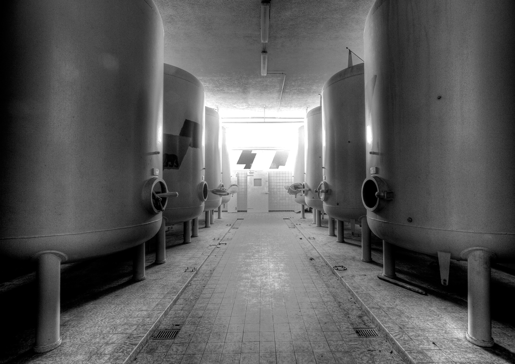 Gurten-Brauerei, Schweiz lost places - vergessene orte in der schweiz - gurten brauerei bern gurten-brauerei verlassen hdr hdri schwarz/weiss urban exploration