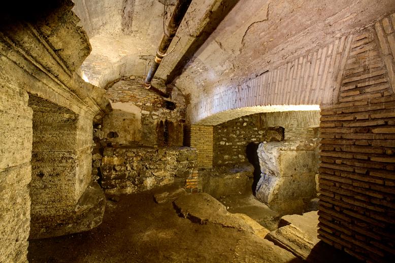 Rom Untergrund, Roma Sotterranea, Rome Underground, Katakombe, Catacombe, vigna randanini, Italien, Italy, Italia urban urbanexploration urbex urban exploration, san nicola, 2011