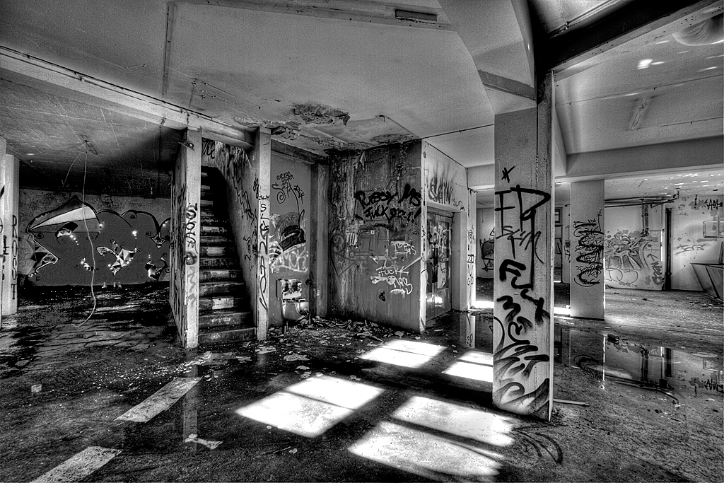Alte Teigi Gümligen Bern hdr schwarz-weiss hdri urban exploration urbanexploration.ch urbanexp lost place lost places 2010 Alte Teigi Gümligen Bern hdr schwarz-weiss hdri urban exploration urbanexploration.ch urbanexp lost place lost places 2010